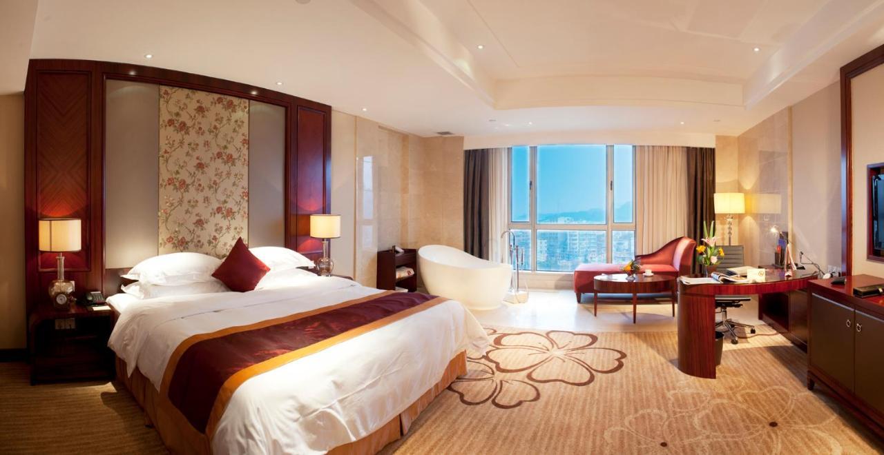 Ramada Plaza Shaoguan City Centre Esterno foto