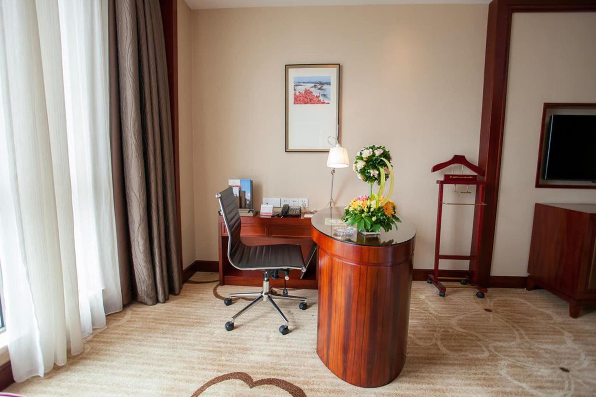 Ramada Plaza Shaoguan City Centre Esterno foto