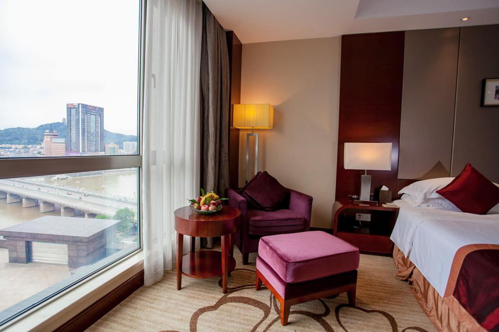 Ramada Plaza Shaoguan City Centre Esterno foto