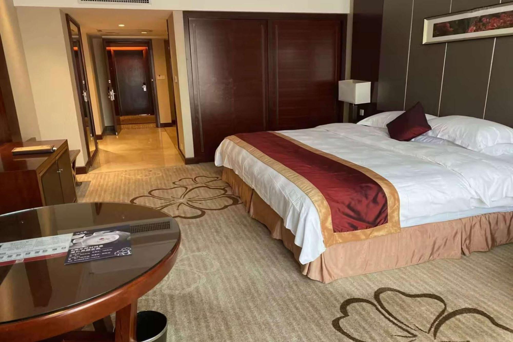 Ramada Plaza Shaoguan City Centre Esterno foto