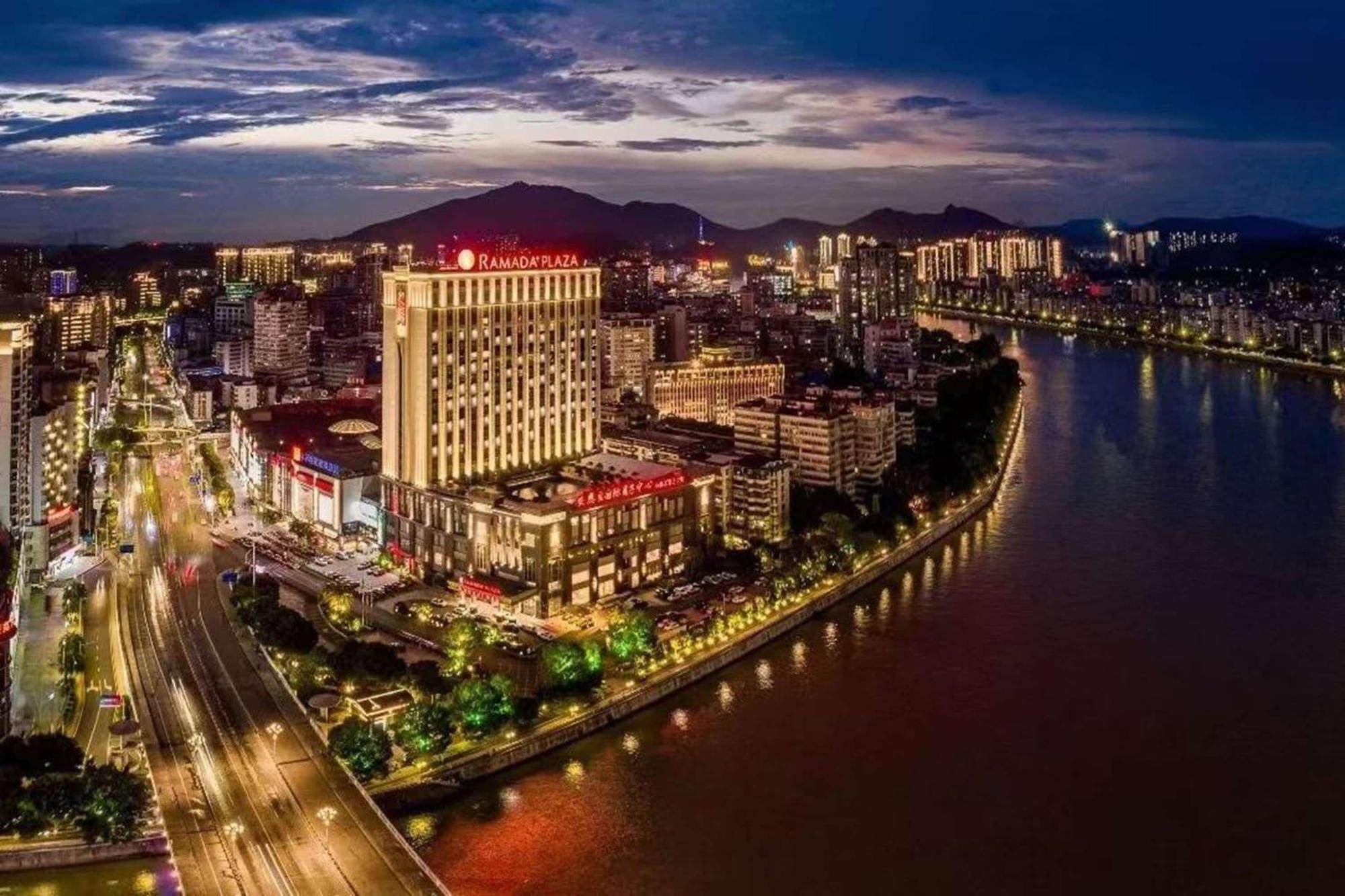 Ramada Plaza Shaoguan City Centre Esterno foto